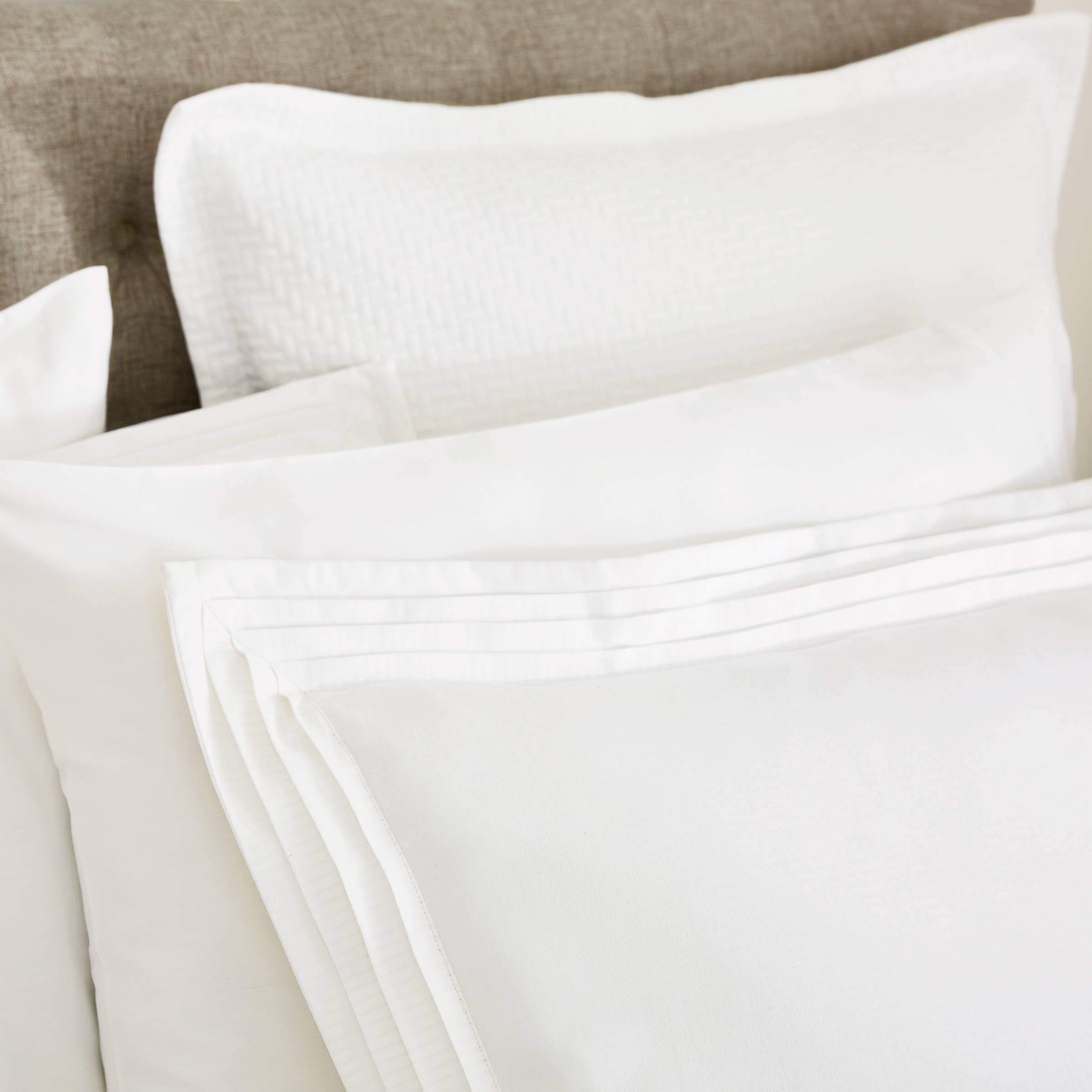 Bedeck of Belfast Fine Linens Vendi Oxford Pillowcase White Bedeck Home