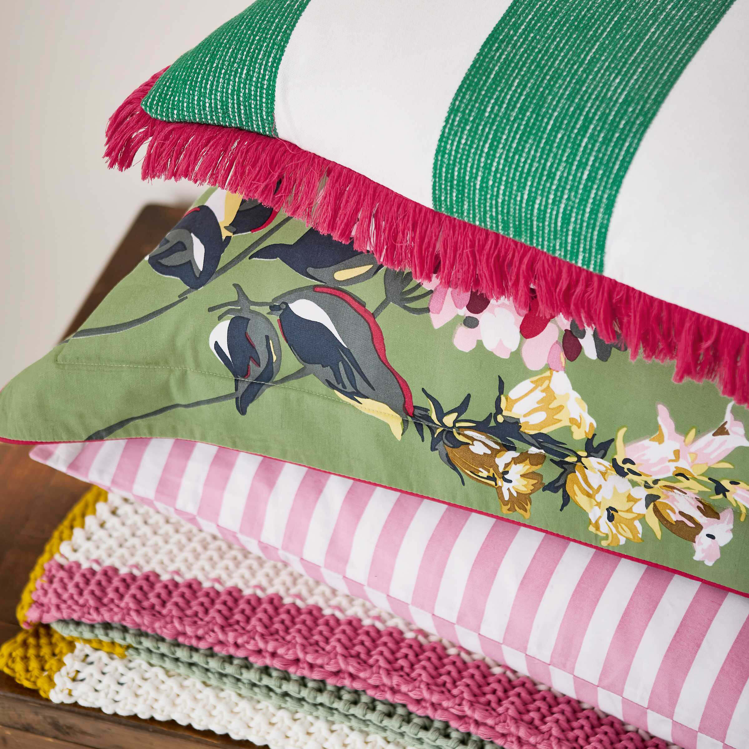 Joules buckingham 2025 floral pillowcase