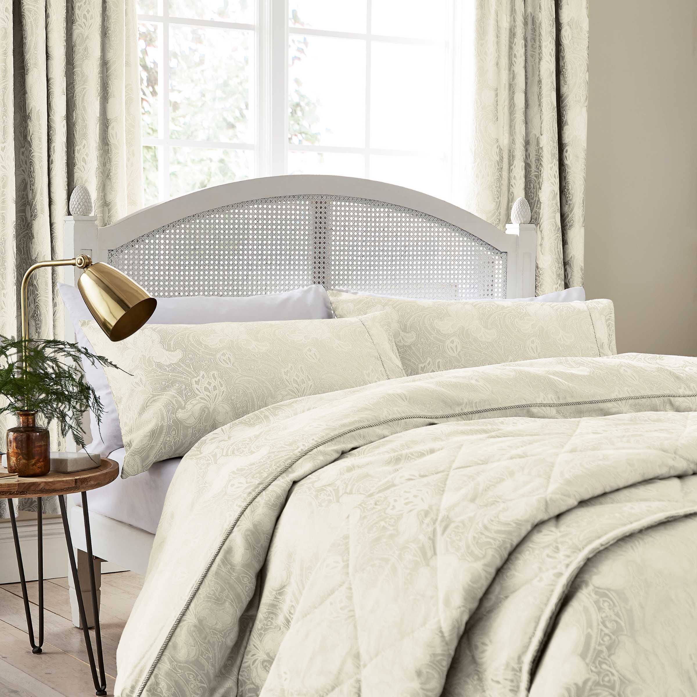 Ivory top bed sets